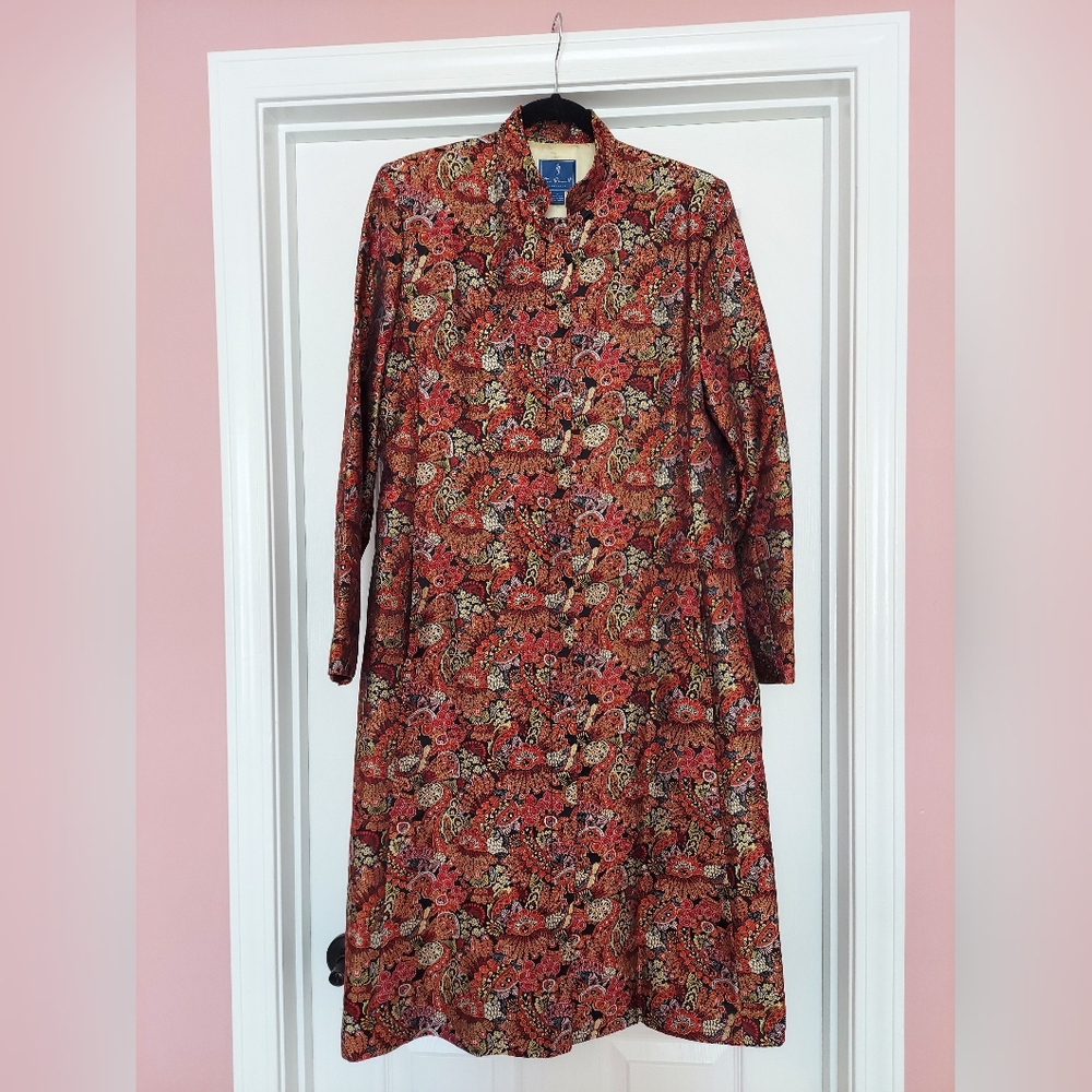 Stunning 100% silk coat